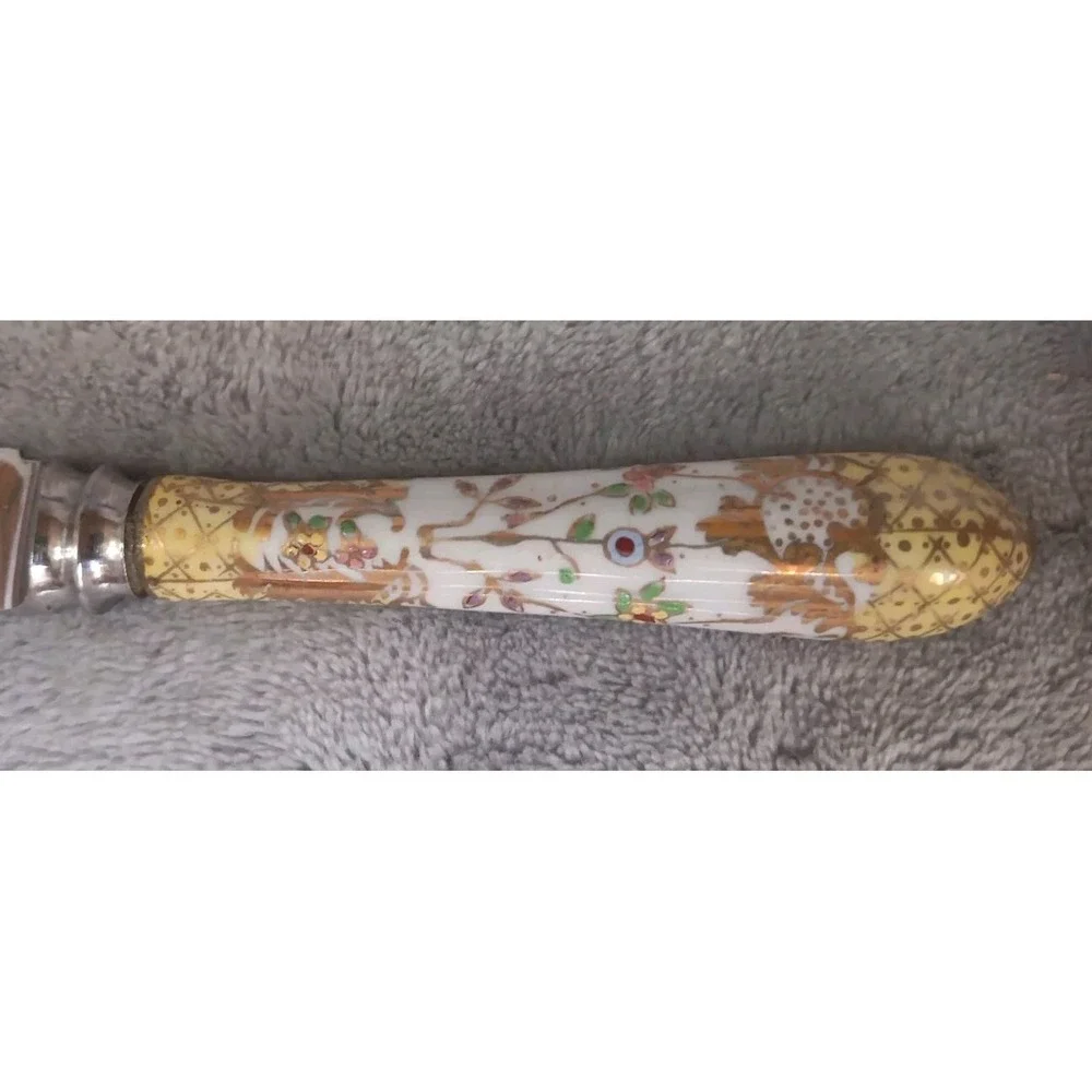 A.E. Lewis & Co Floraine Sheffield England Decorative Cheese Knife Ornate Floral